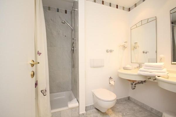 Meeressterne Hotel Residenz In Heringsdorf Buitenkant foto