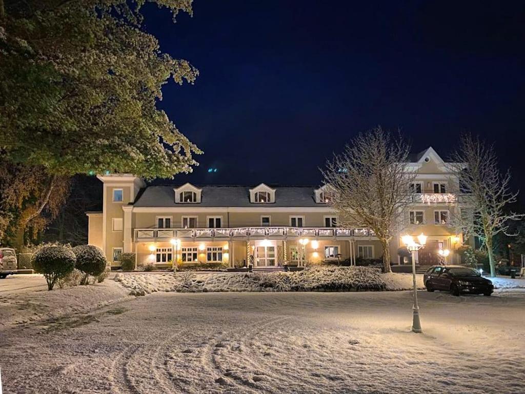 Meeressterne Hotel Residenz In Heringsdorf Buitenkant foto